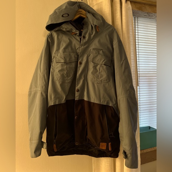 Oakley Snowboarding Jacket